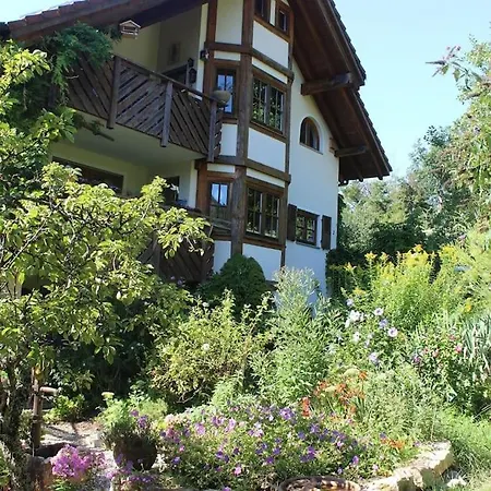 Apartment Traumwohnung Mit Eigenem Garten