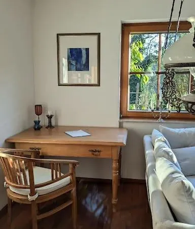 Διαμέρισμα Traumwohnung Mit Eigenem Garten