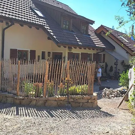 Διαμέρισμα Traumwohnung Mit Eigenem Garten Μπάντενβαϊλερ